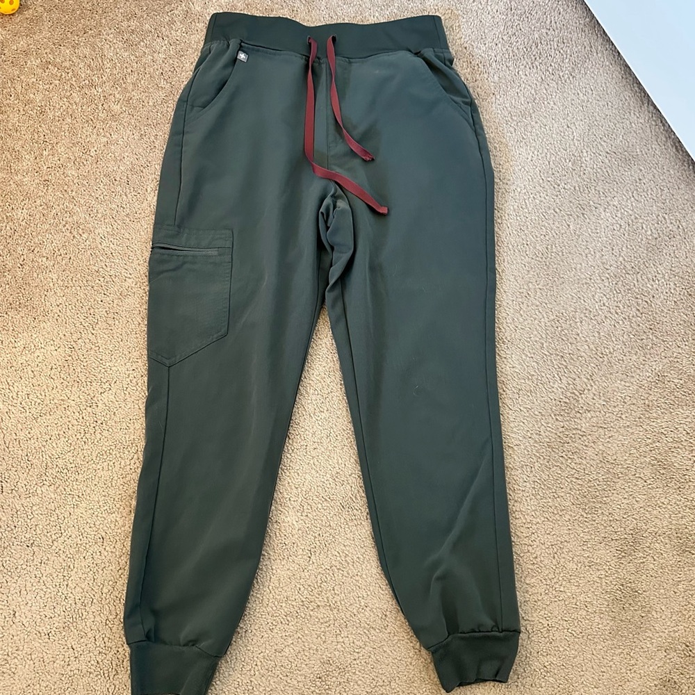 Figs Women’s Zamora High Waisted Jogger Scrub Pants